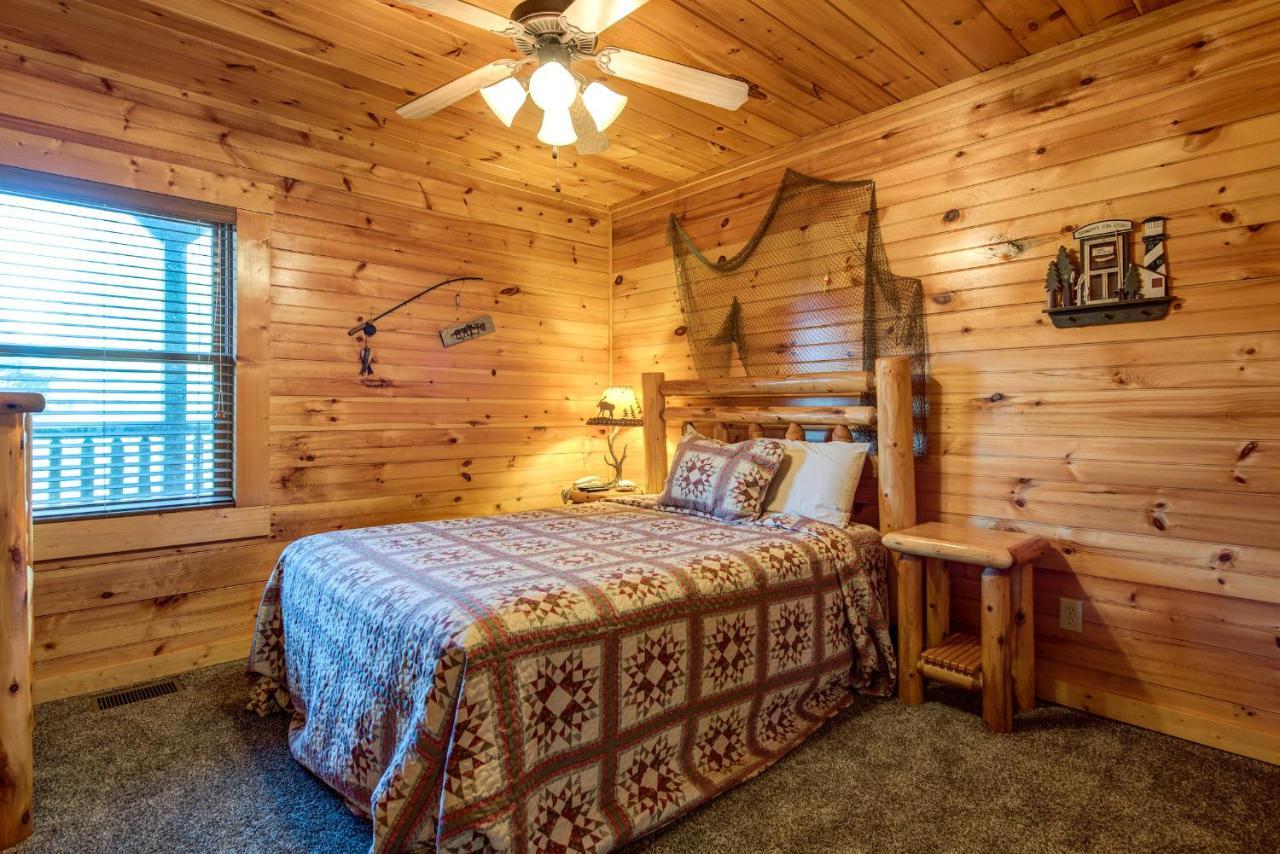 Hemlock Manor Villa Гетлинбург Екстериор снимка