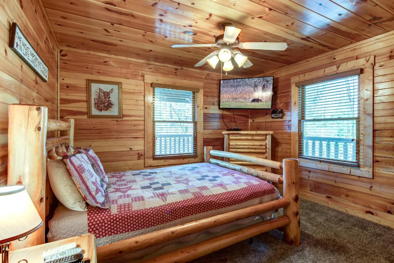Hemlock Manor Villa Гетлинбург Екстериор снимка