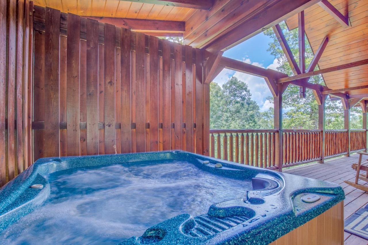 Hemlock Manor Villa Гетлинбург Екстериор снимка